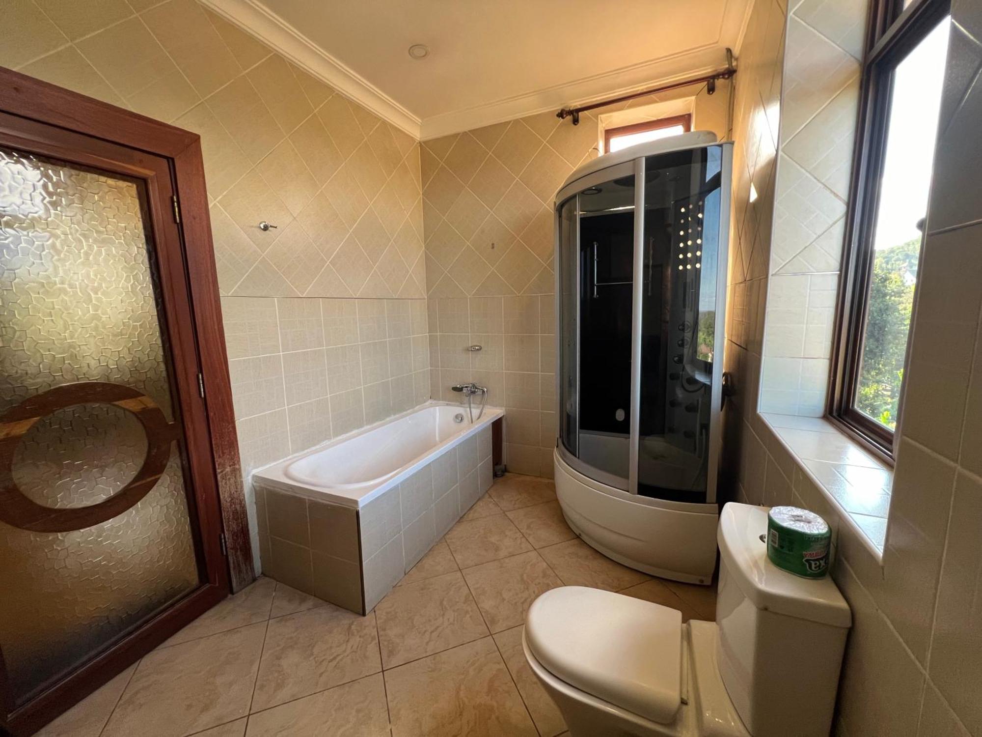Nejobugg Palace Hotel Nkoanrua Bagian luar foto