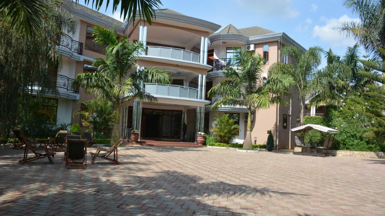 Nejobugg Palace Hotel Nkoanrua Bagian luar foto