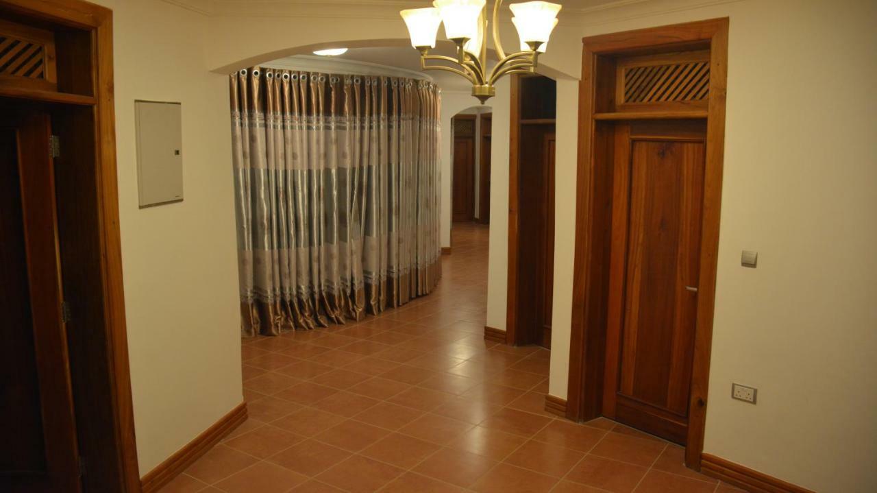 Nejobugg Palace Hotel Nkoanrua Bagian luar foto