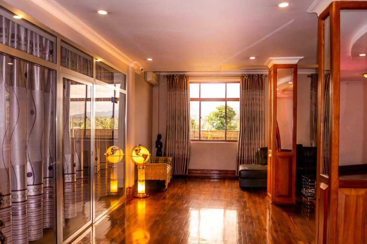 Nejobugg Palace Hotel Nkoanrua Bagian luar foto
