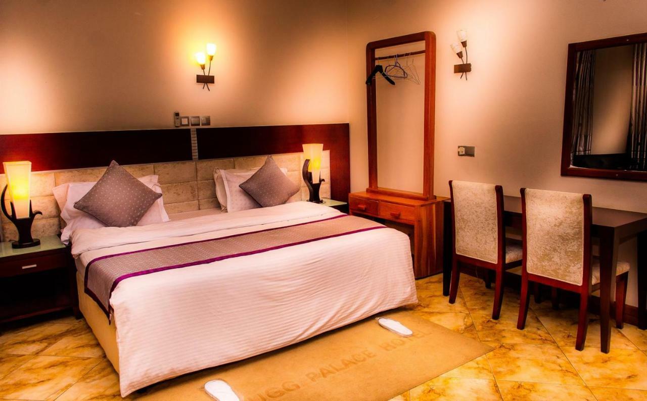 Nejobugg Palace Hotel Nkoanrua Bagian luar foto