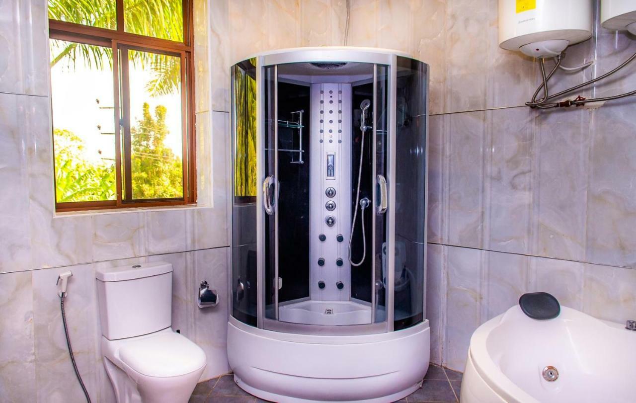 Nejobugg Palace Hotel Nkoanrua Bagian luar foto